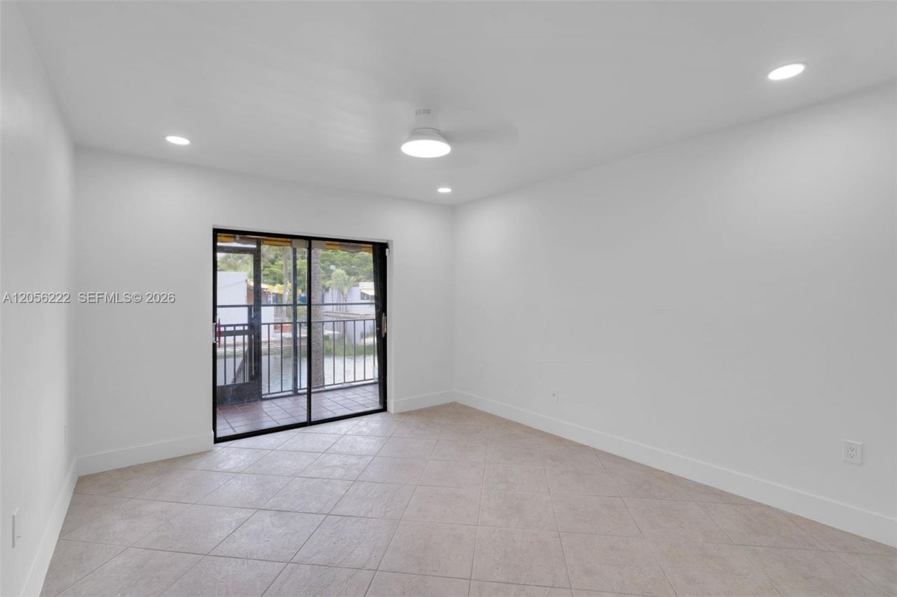 6433 Windmill Gate Rd , Unit 6433, Miami Lakes, FL 33014 Photo
