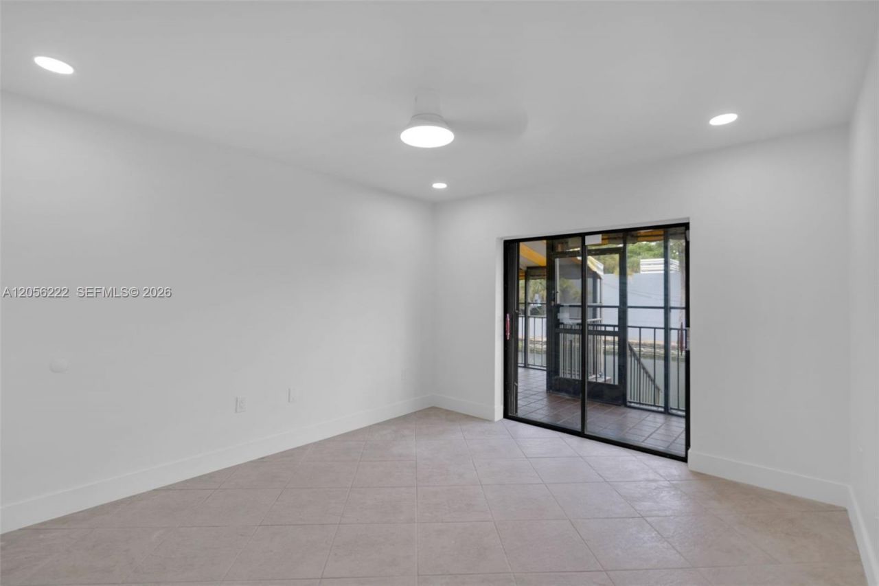 6433 Windmill Gate Rd , Unit 6433, Miami Lakes, FL 33014 Photo