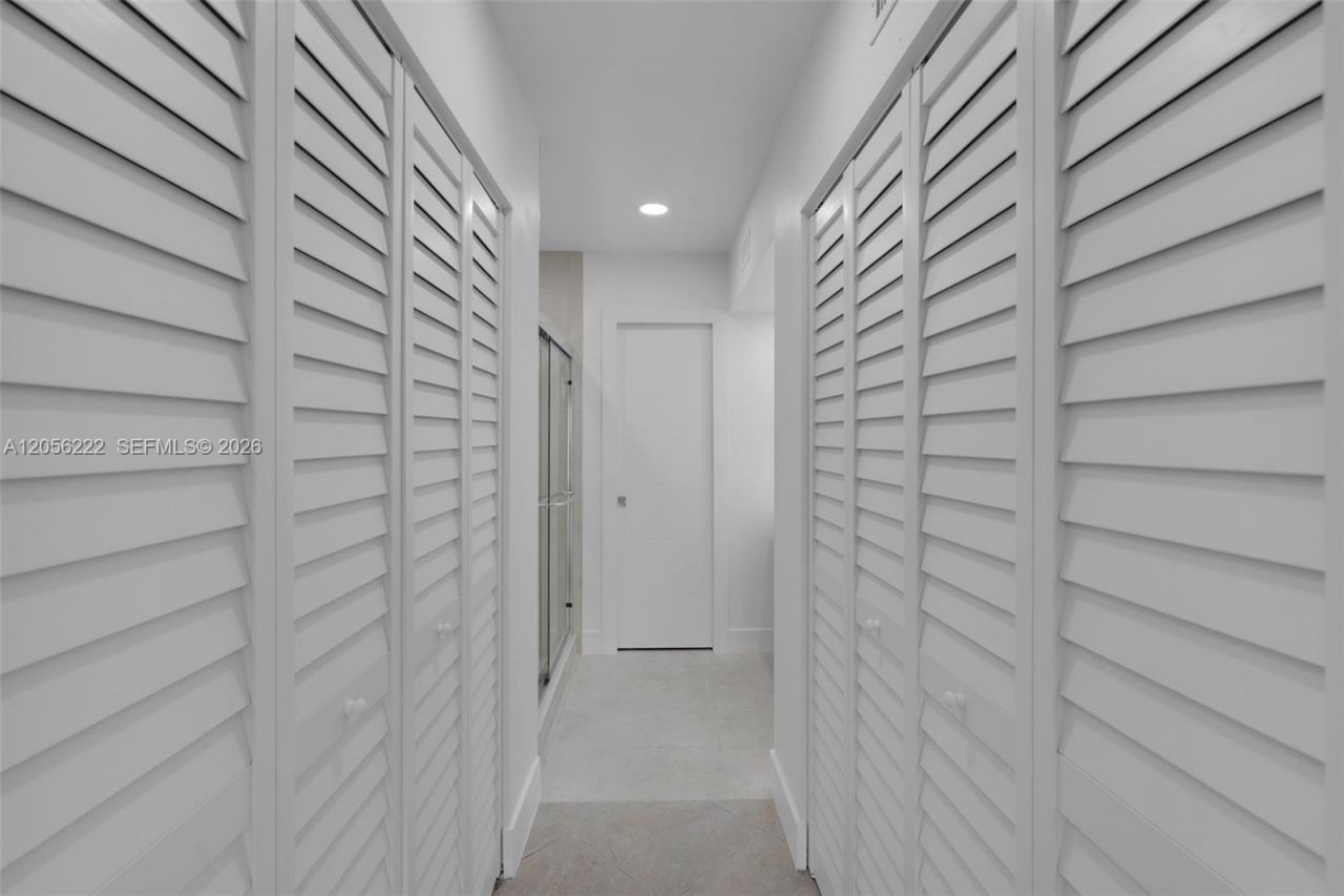 6433 Windmill Gate Rd , Unit 6433, Miami Lakes, FL 33014 Photo