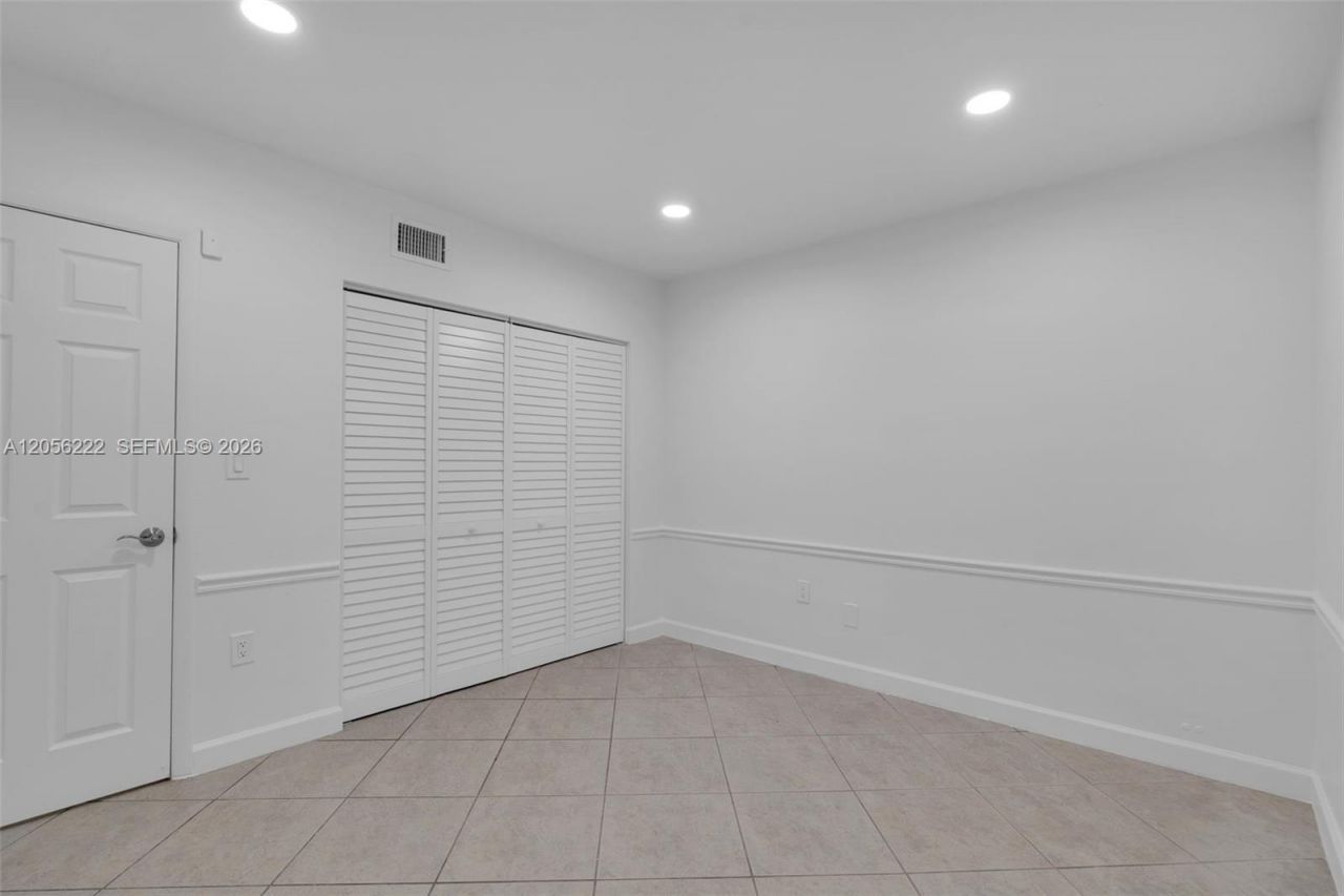 6433 Windmill Gate Rd , Unit 6433, Miami Lakes, FL 33014 Photo
