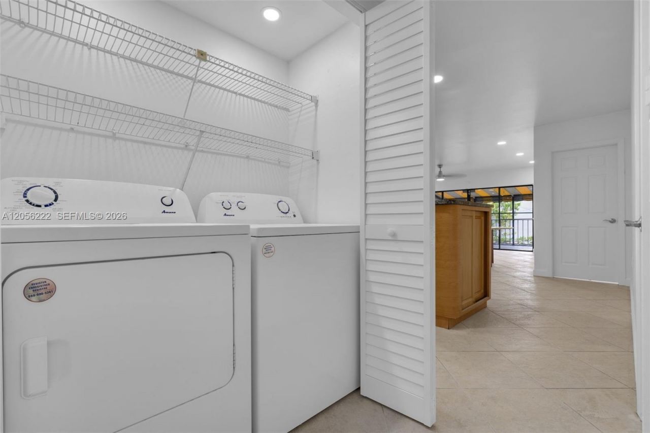 6433 Windmill Gate Rd , Unit 6433, Miami Lakes, FL 33014 Photo