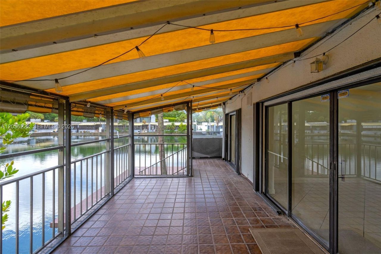 6433 Windmill Gate Rd , Unit 6433, Miami Lakes, FL 33014 Photo