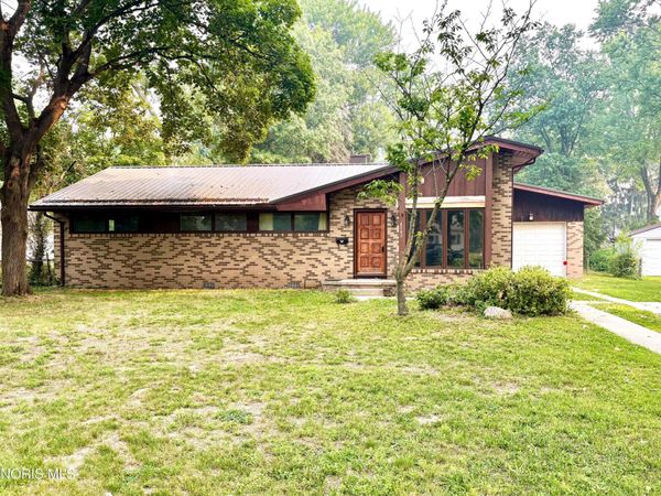 6162 Greenacre Road, Toledo, OH 43615