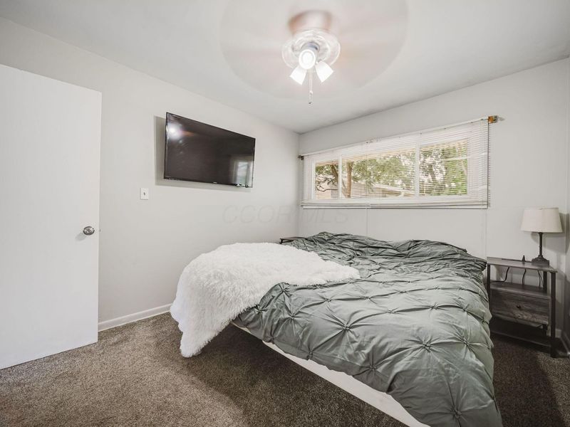880 Mark Place , Columbus, OH 43204 Photo 12