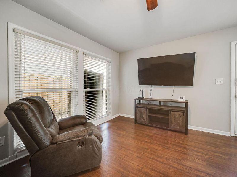 880 Mark Place , Columbus, OH 43204 Photo 5
