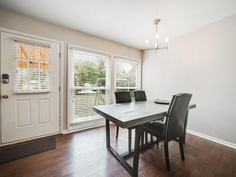 880 Mark Place , Columbus, OH 43204 Photo 6