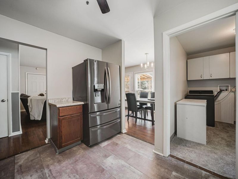 880 Mark Place , Columbus, OH 43204 Photo 8