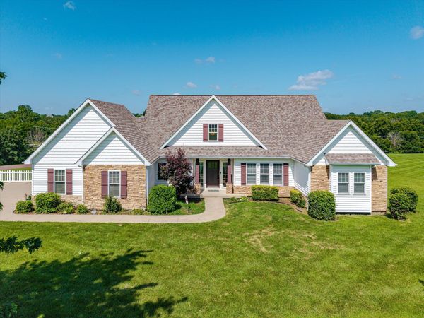 7059 N Meadow Drive, Fulton, MO 65251
