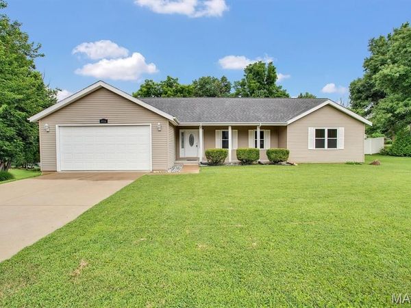 416 Richarz Drive, Fenton, MO 63026