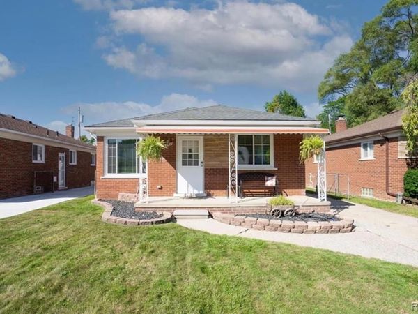 22027 Trombly Street, St. Clair Shores, MI 48080