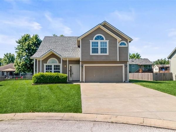 2103 Patti Lane, Greenwood, MO 64034