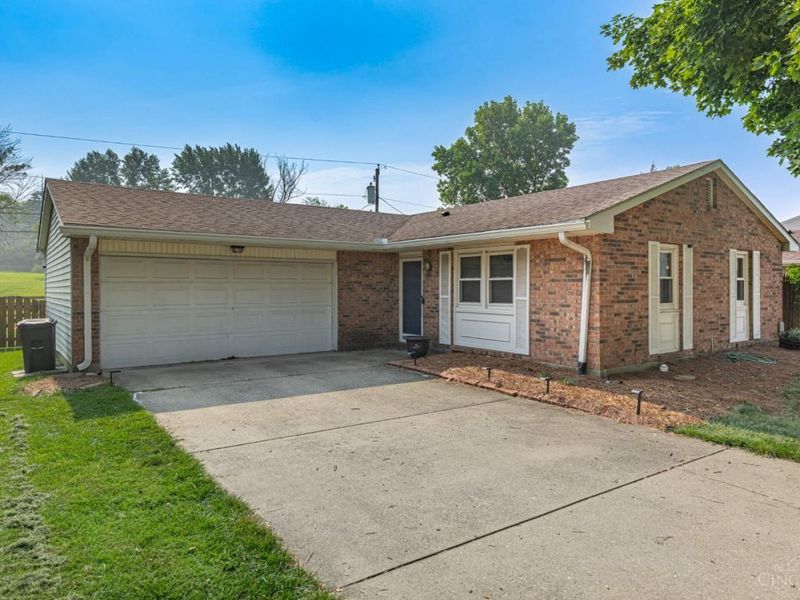 231 Heather Way, Middletown, OH 45042 Photo 1