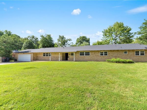 1510 Circle Drive, Springdale, AR 72764