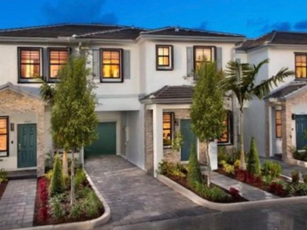 542 SW 19th Terrace, Fort Lauderdale, FL 33312