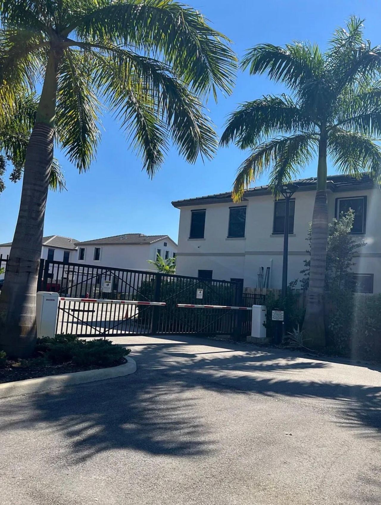 542 SW 19th Terrace, Fort Lauderdale, FL 33312 Photo
