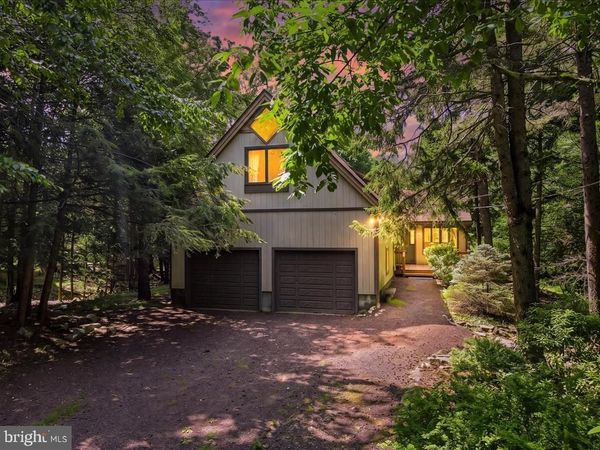 2208 HILLCREST DRIVE, POCONO PINES, PA 18350