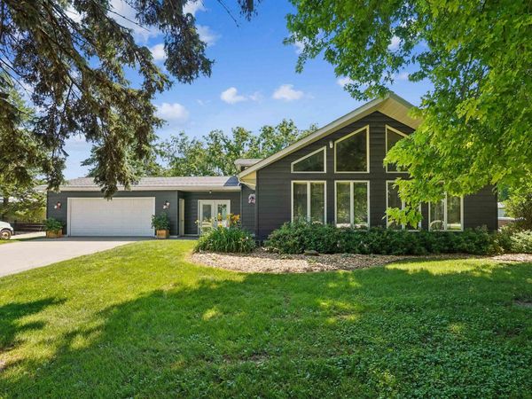 2317 S Frederick Avenue, Oelwein, IA 50662