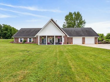 924 S 1250, Loogootee, IN 47553