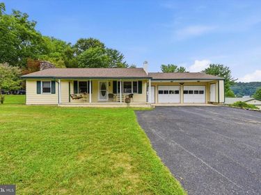 209 HILL ROAD, ELVERSON, PA 19520
