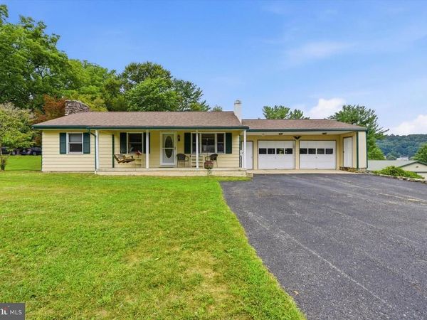 209 HILL ROAD, ELVERSON, PA 19520