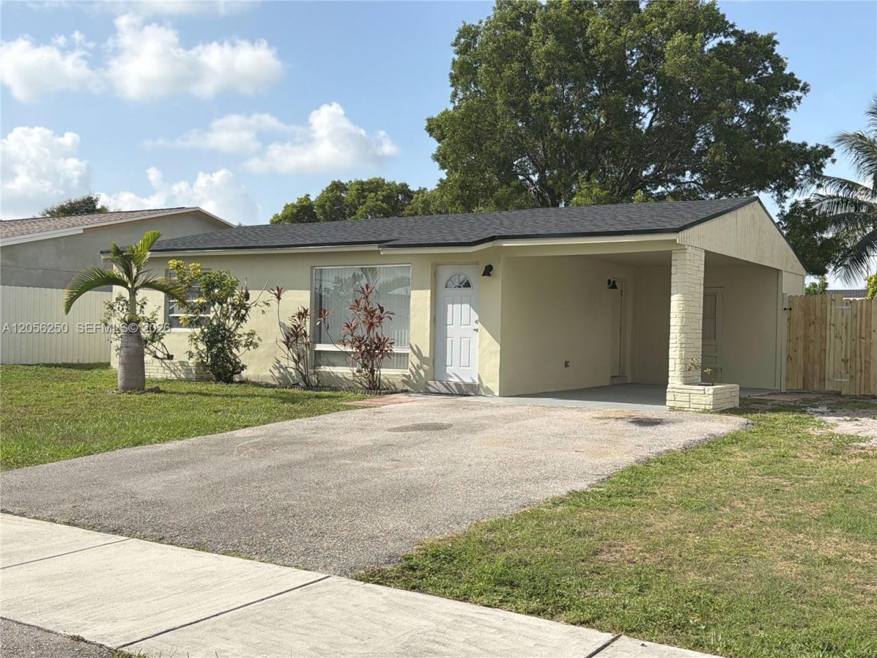 4940 SW 18th St , Fort Lauderdale, FL 33317 Photo