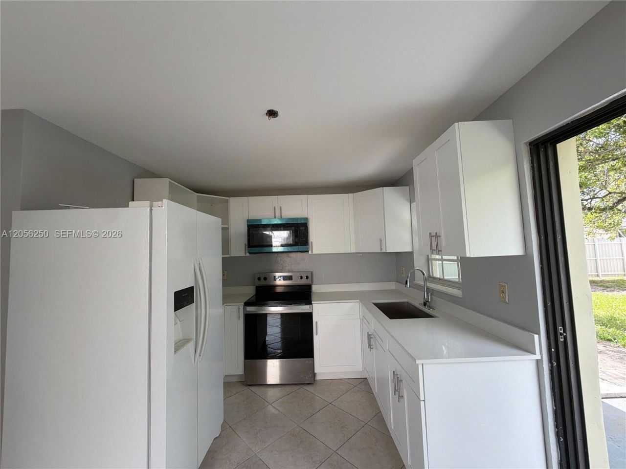 4940 SW 18th St , Fort Lauderdale, FL 33317 Photo