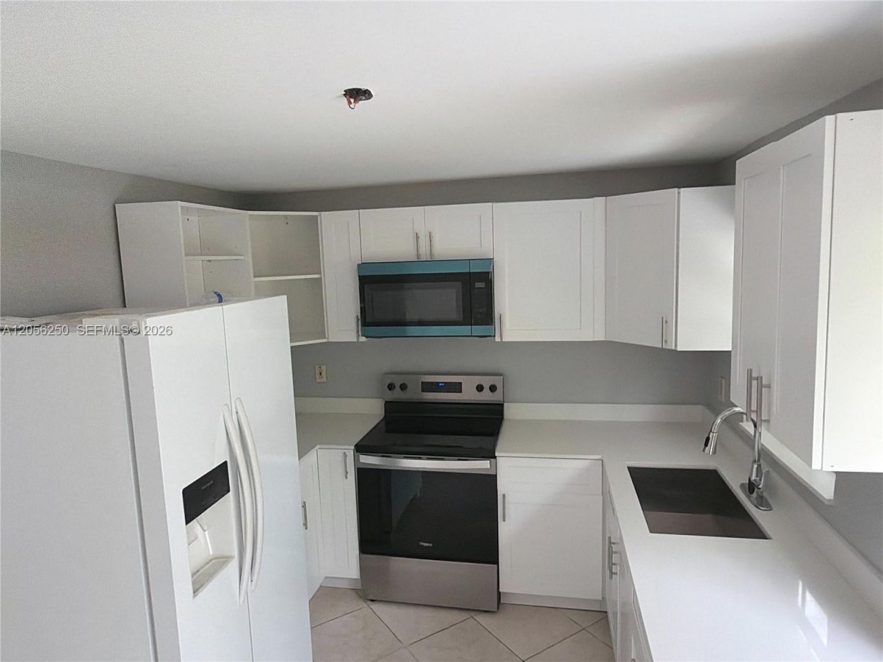 4940 SW 18th St , Fort Lauderdale, FL 33317 Photo