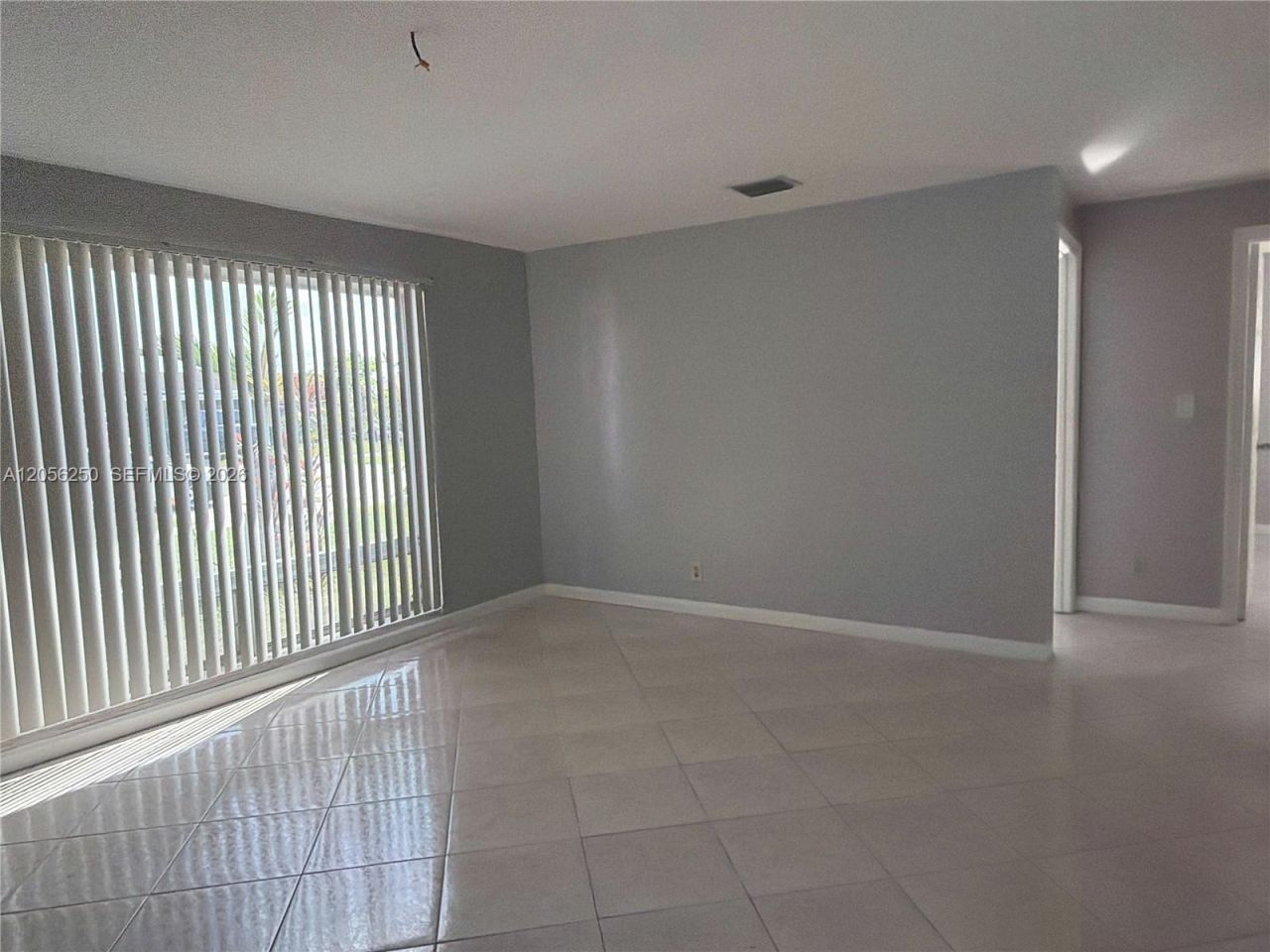 4940 SW 18th St , Fort Lauderdale, FL 33317 Photo