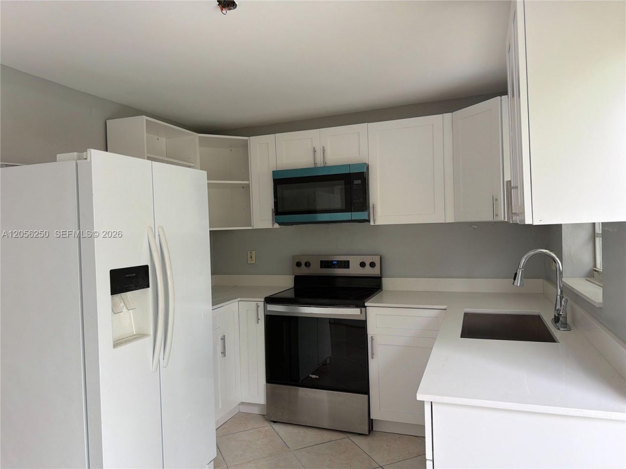 4940 SW 18th St , Fort Lauderdale, FL 33317 Photo