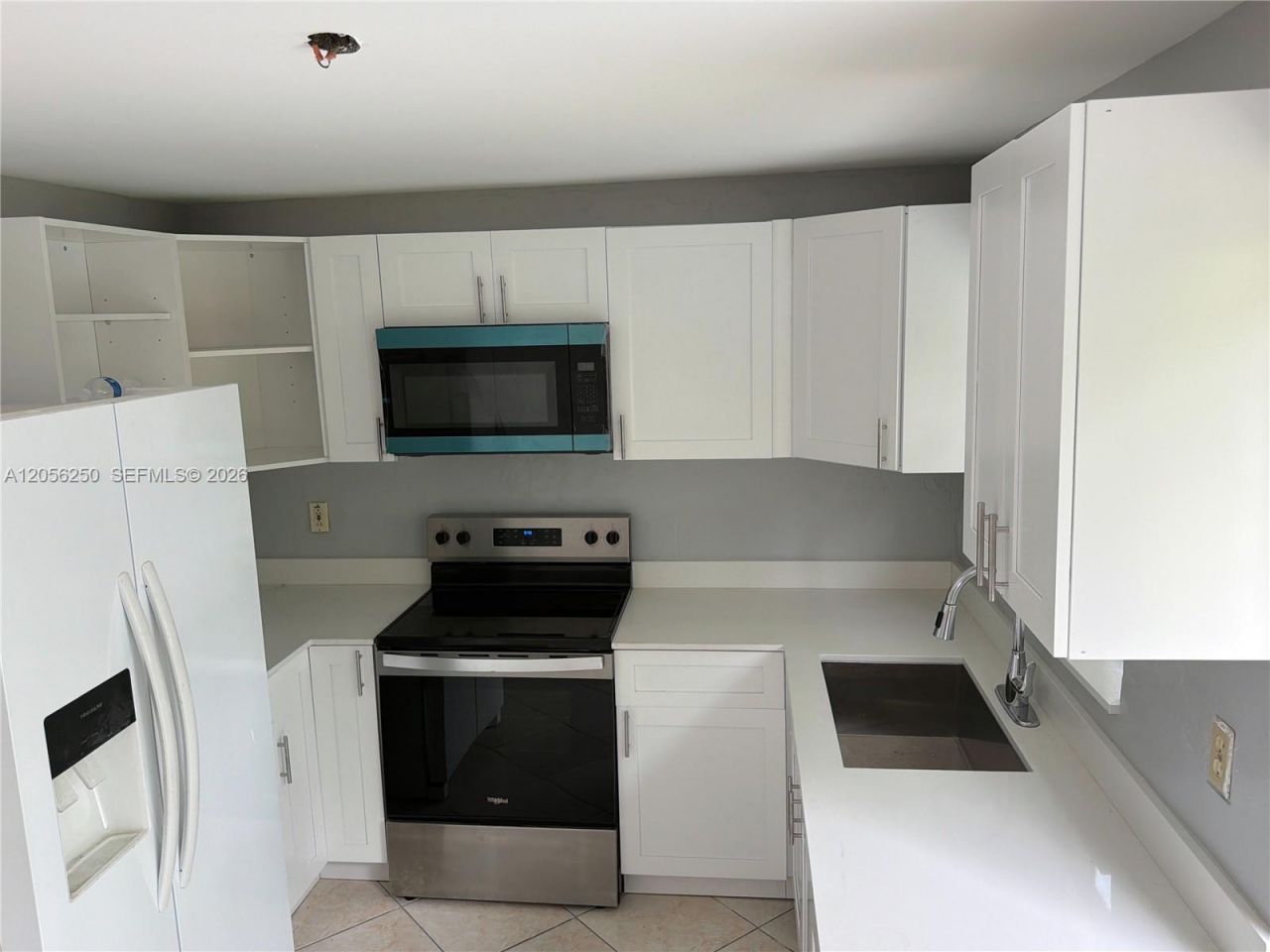 4940 SW 18th St , Fort Lauderdale, FL 33317 Photo
