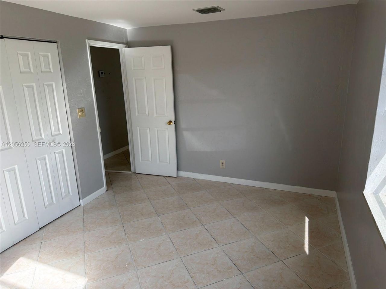 4940 SW 18th St , Fort Lauderdale, FL 33317 Photo