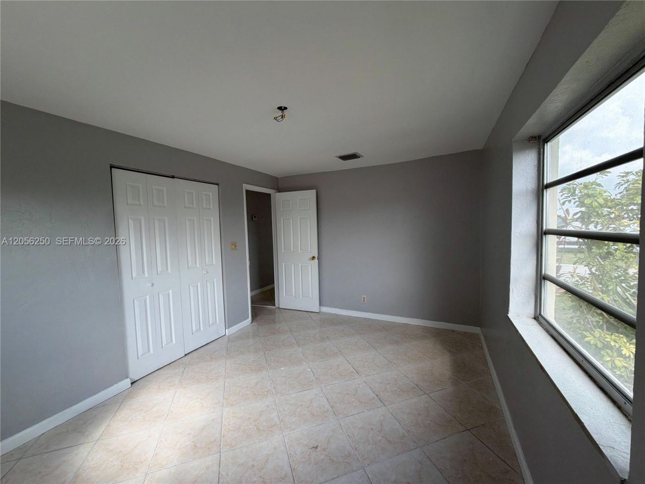 4940 SW 18th St , Fort Lauderdale, FL 33317 Photo