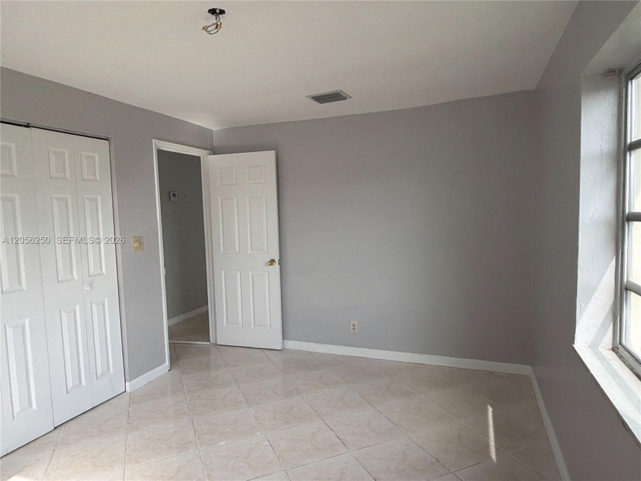 4940 SW 18th St , Fort Lauderdale, FL 33317 Photo