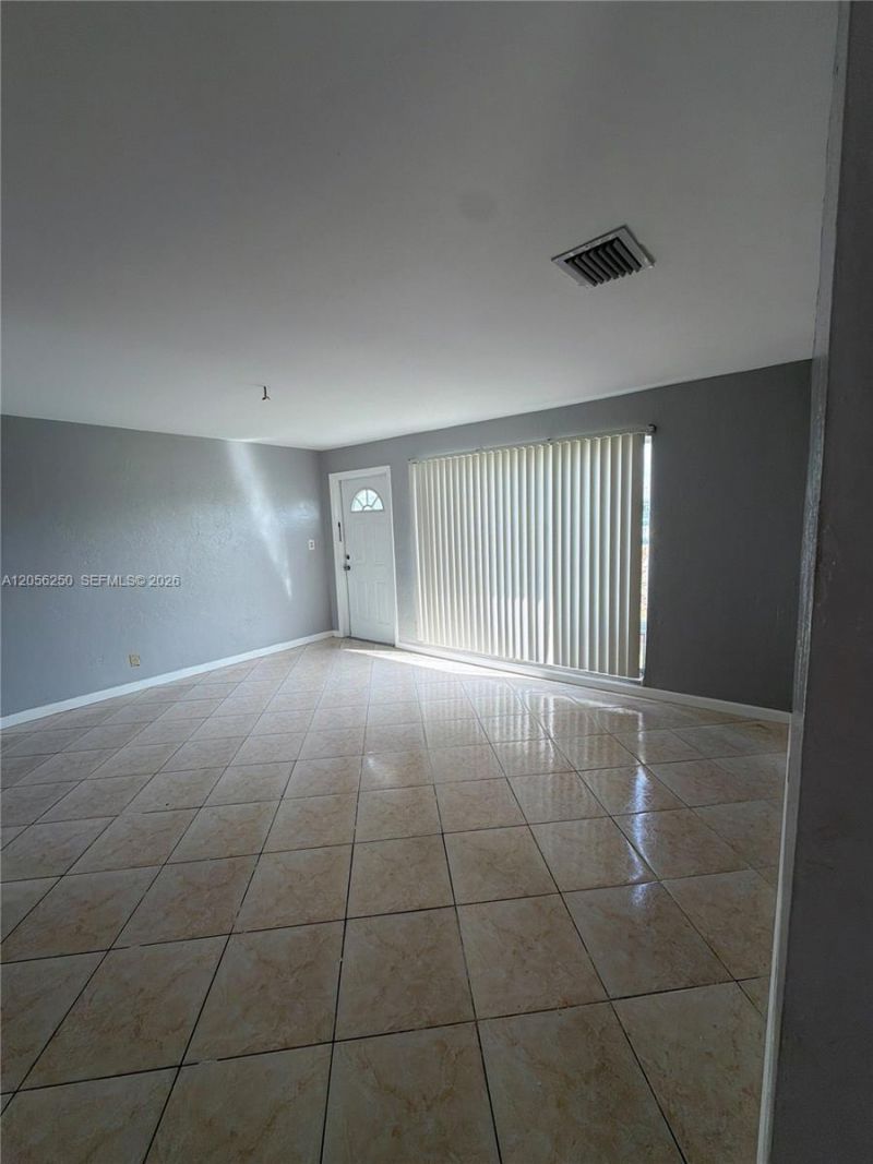 4940 SW 18th St , Fort Lauderdale, FL 33317 Photo