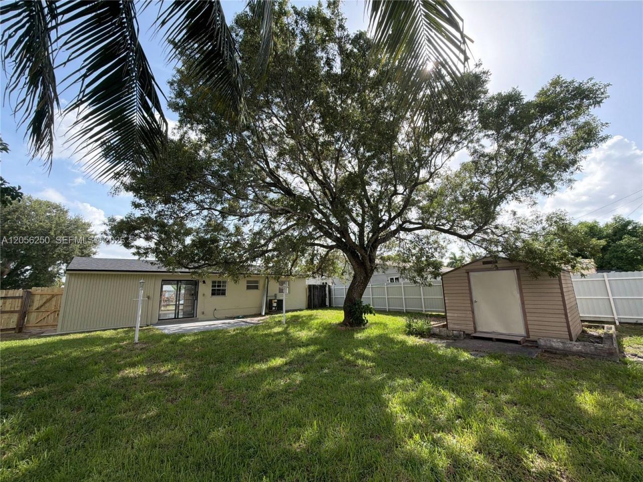 4940 SW 18th St , Fort Lauderdale, FL 33317 Photo