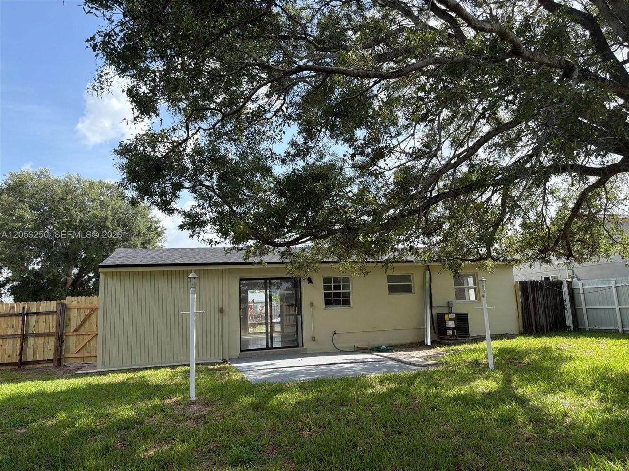 4940 SW 18th St , Fort Lauderdale, FL 33317 Photo