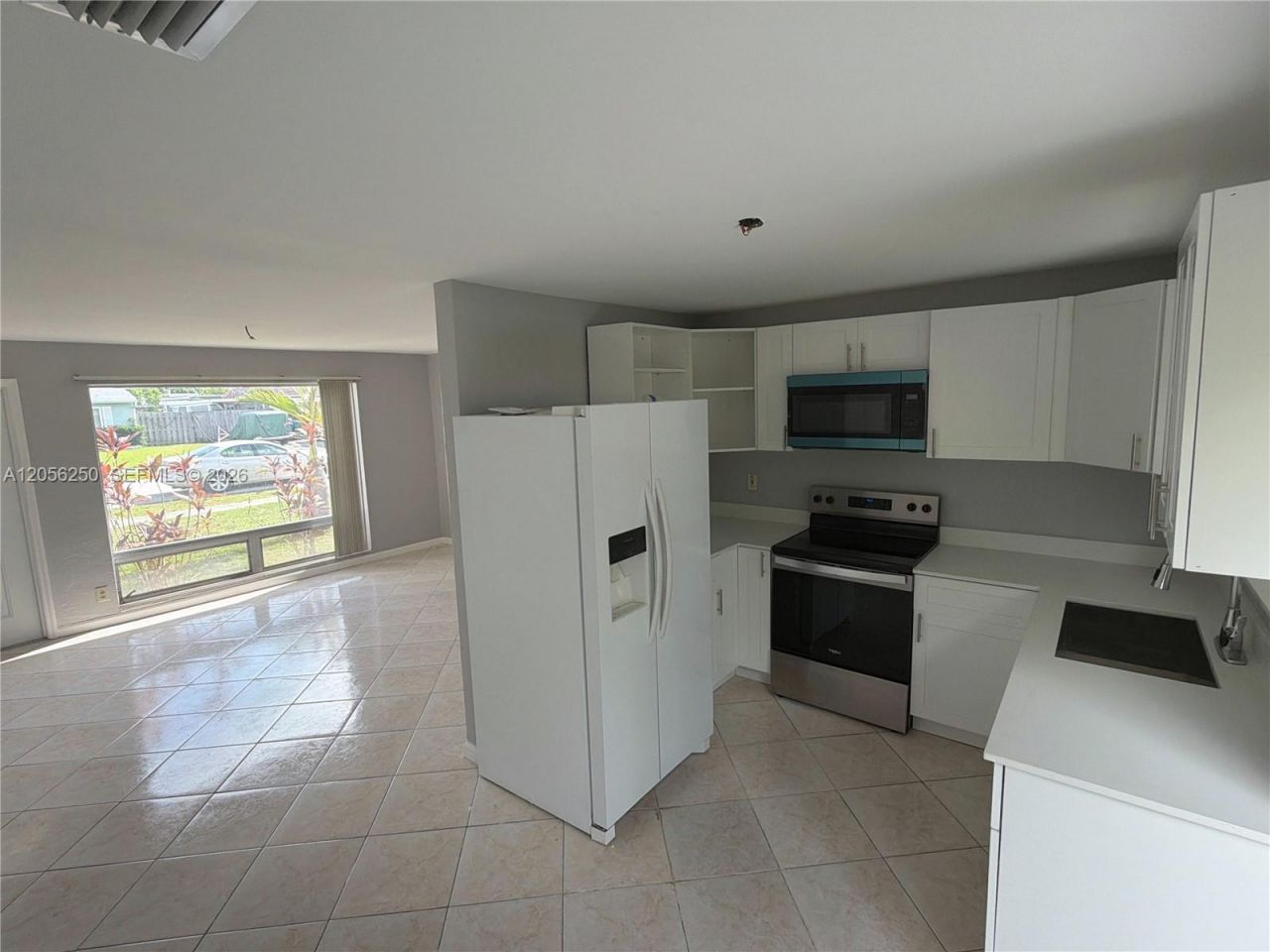 4940 SW 18th St , Fort Lauderdale, FL 33317 Photo