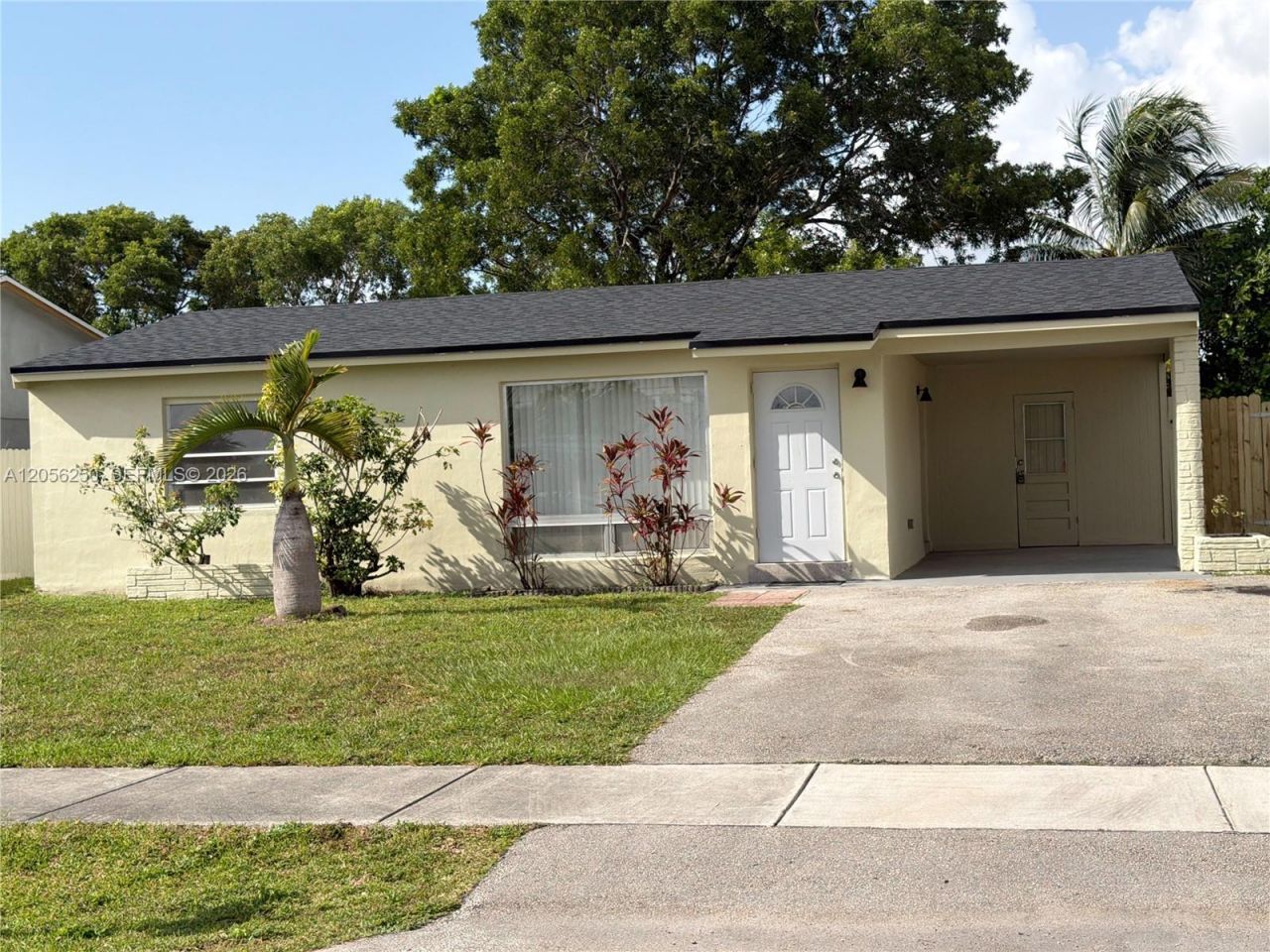 4940 SW 18th St , Fort Lauderdale, FL 33317 Photo
