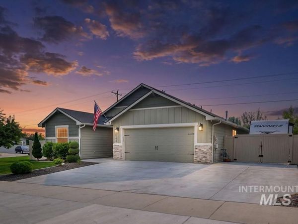 2244 S Knotty Timber Pl, Meridian, ID 83642
