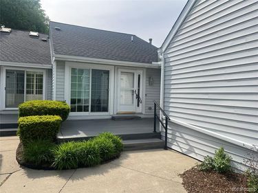 3591 PORT COVE Drive, Waterford Twp, MI 48328