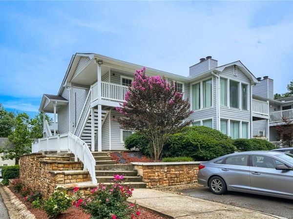 905 Augusta Drive , Marietta, GA 30067