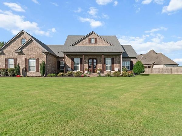 404 Ridgefield Cove, Marion, AR 72364