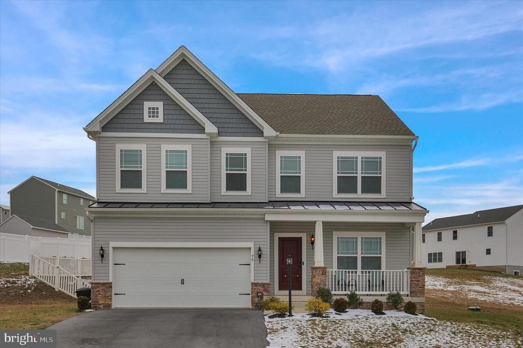 90 THOROUGHBRED DRIVE , YORK HAVEN, PA 17370