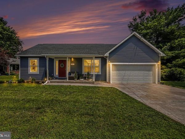 301 W MYRTLE STREET, LITTLESTOWN, PA 17340