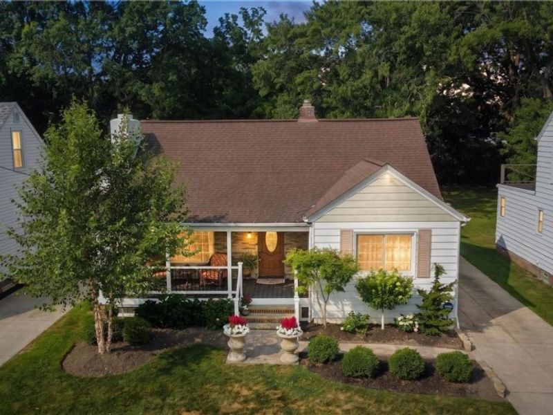 1828 E 291 Street, Wickliffe, OH 44092 Photo 2