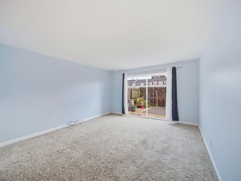 827 Mcclain Road , Columbus, OH 43212 Photo 6