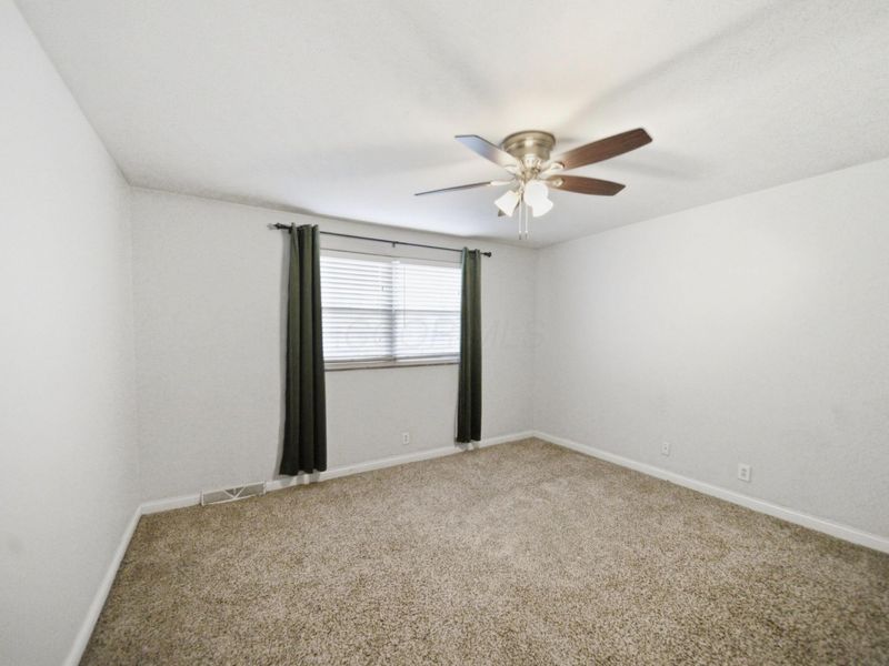 827 Mcclain Road , Columbus, OH 43212 Photo 9