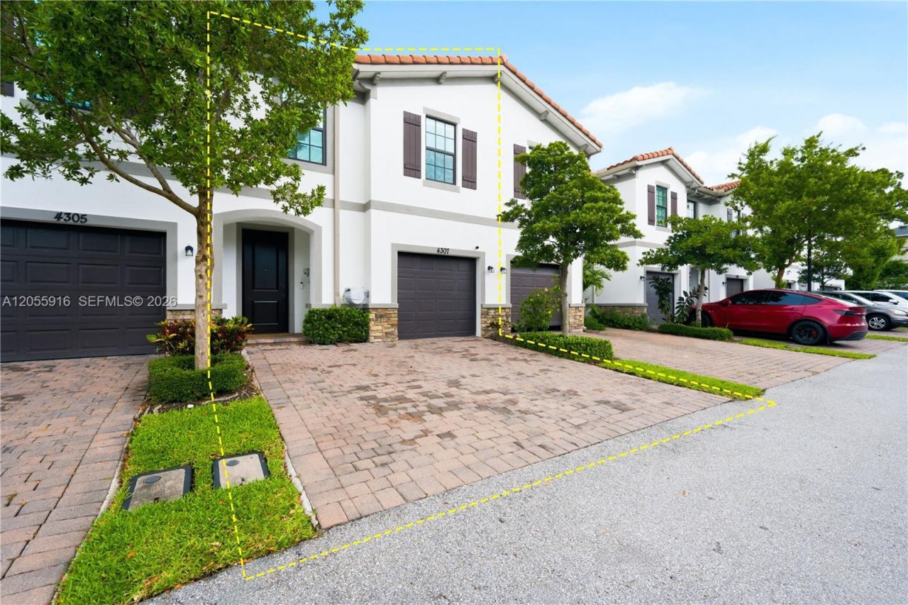 4307 Bradbury Ct , Riviera Beach, FL 33410 Photo