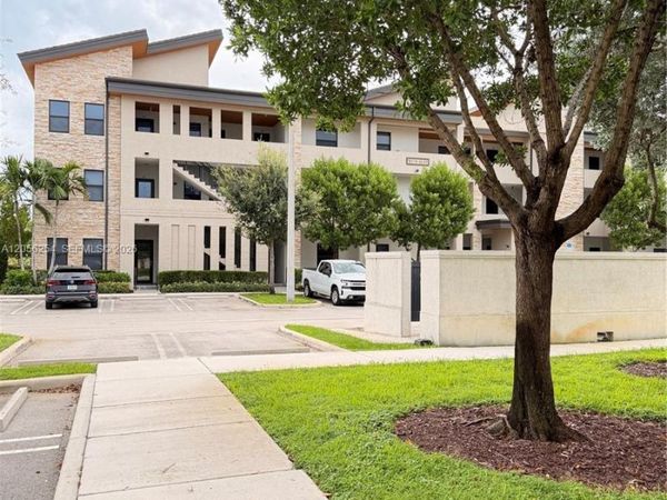 7819 NW 104th Ave, Unit 22, Doral, FL 33178