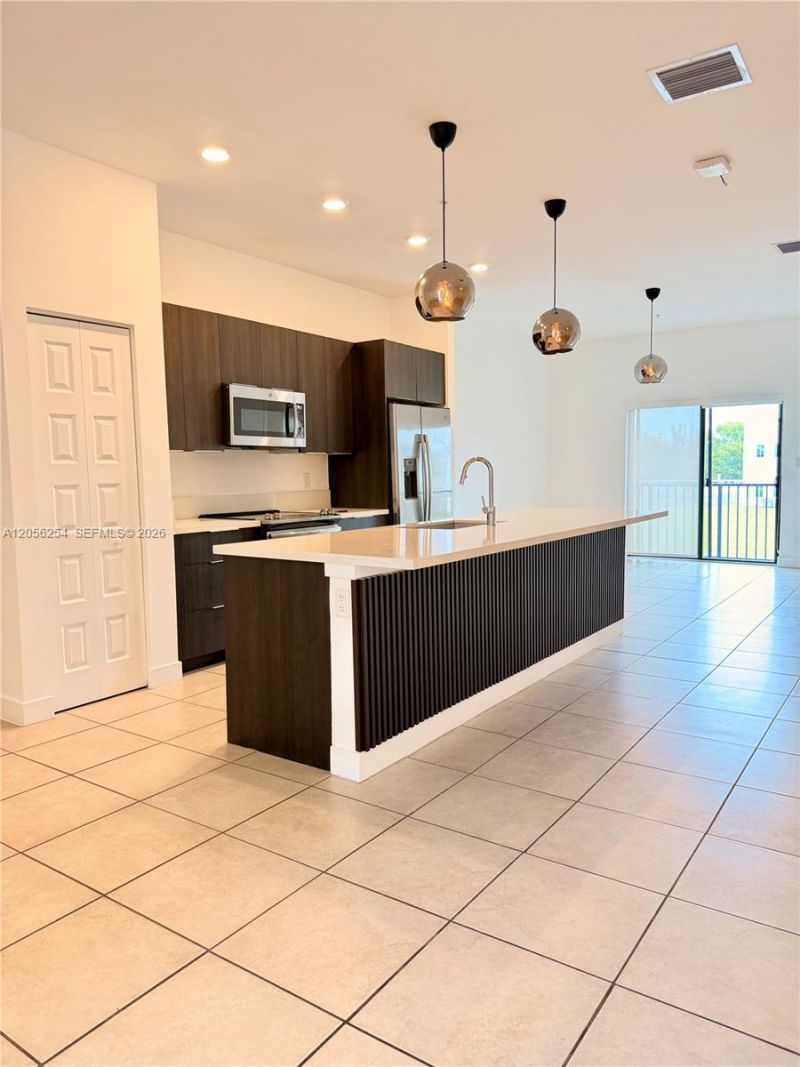 7819 NW 104th Ave, Unit 22, Doral, FL 33178 Photo